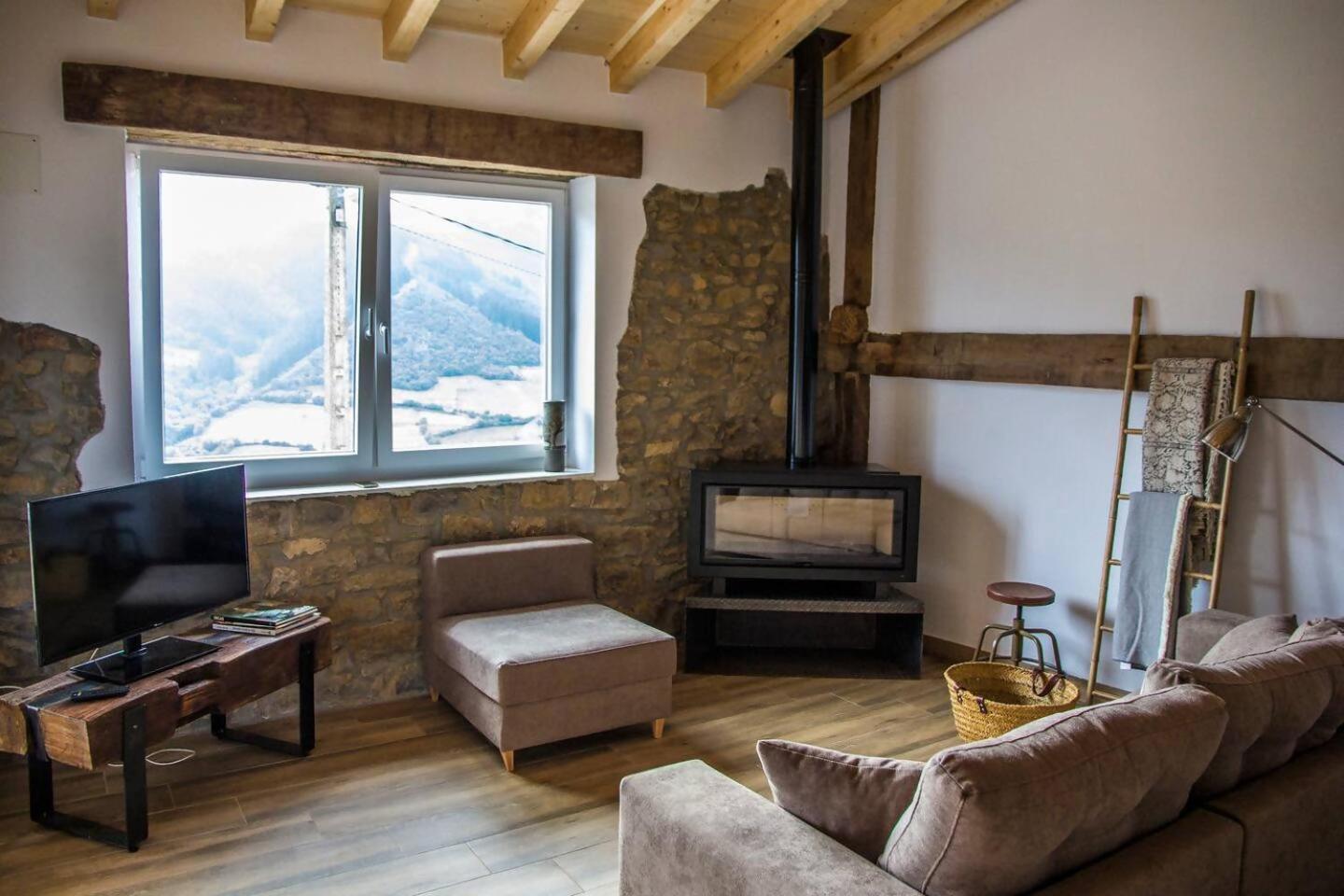 Сasa de vacaciones El Mirador De Armaño Armano